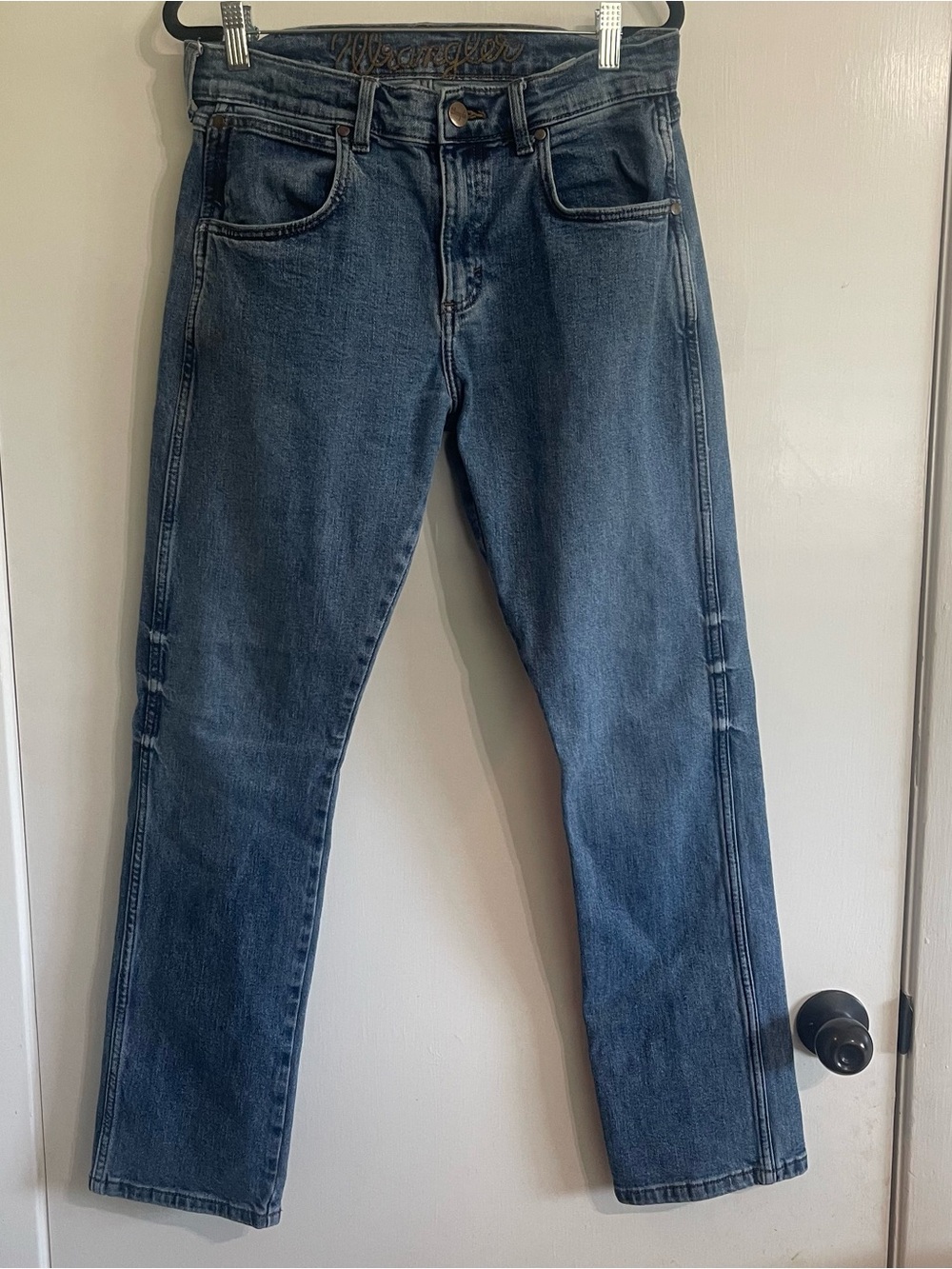 Wrangler Men's Straight Jeans in Medium Blue Denim